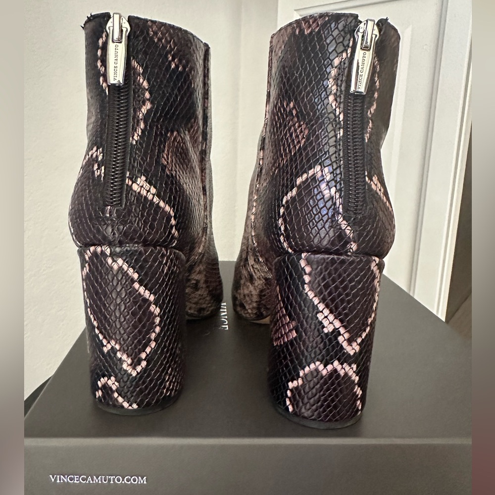 Vince Camuto Mauve Multi Snake Block Heel Pointed… - image 5